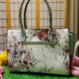 Beautiful Vintage Floral Design Vegan Bag - NWT